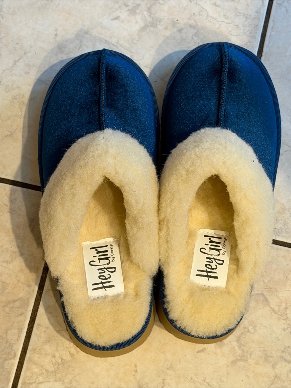 Women’s Navy Blue Shearling-Lined Slippers size 8 new hey girl